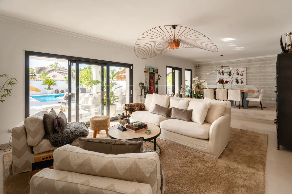 Se vende villa en Parcelas del Golf