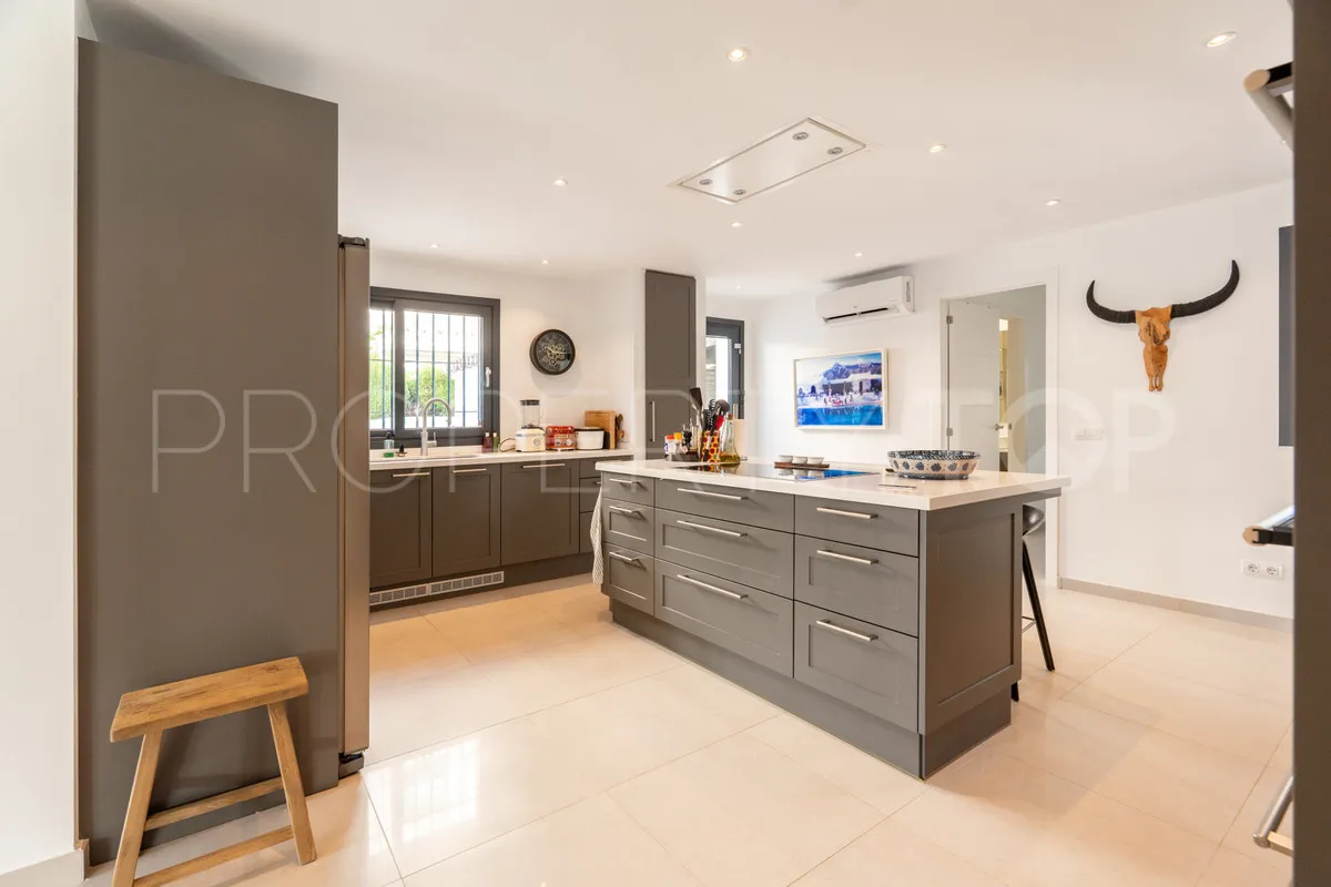 Se vende villa en Parcelas del Golf