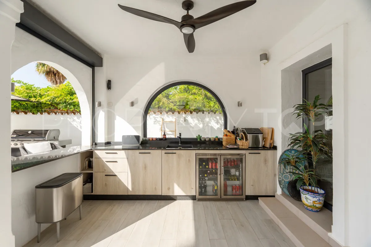 Se vende villa en Parcelas del Golf