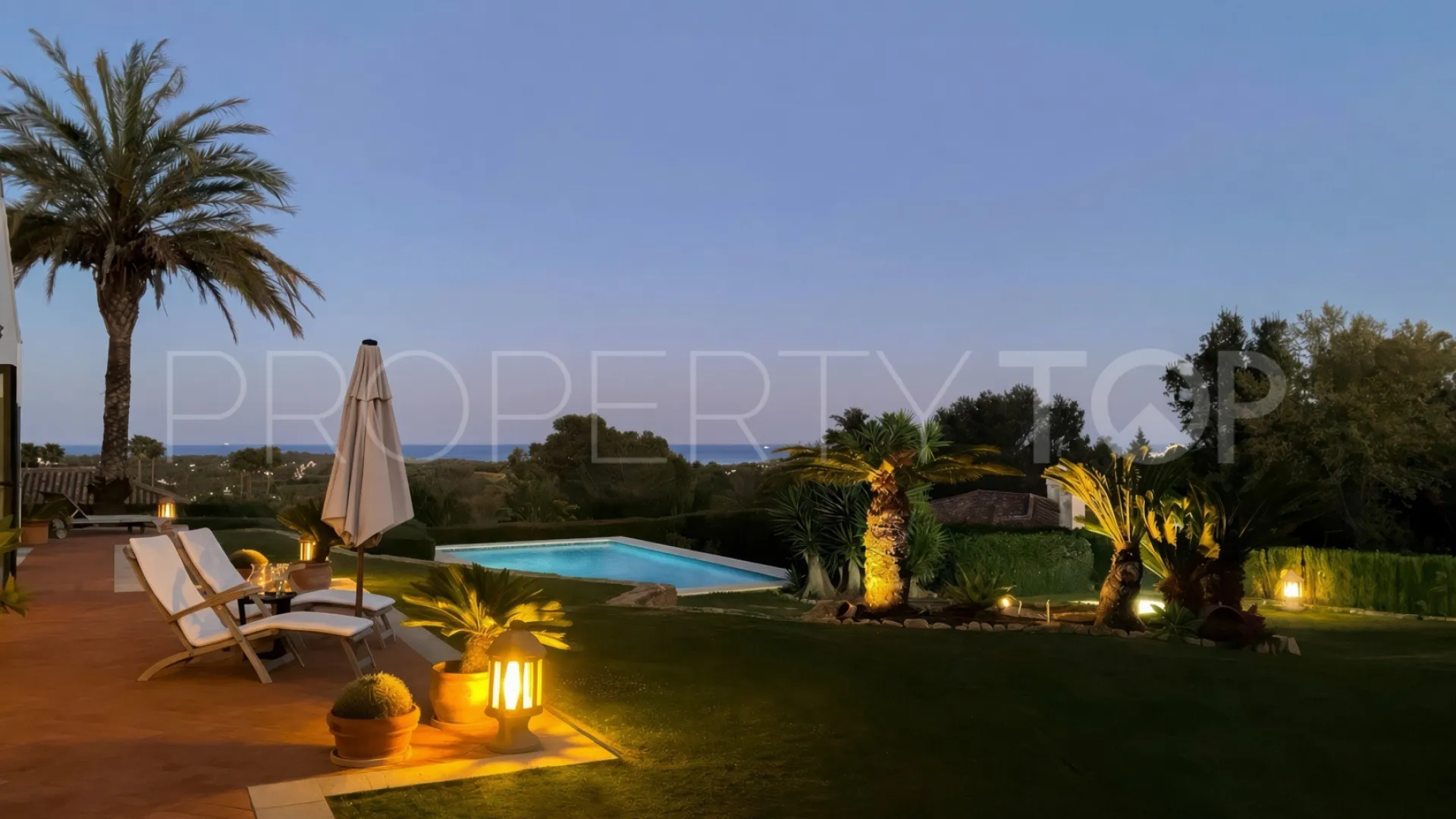Villa en venta en Zona F con 3 dormitorios