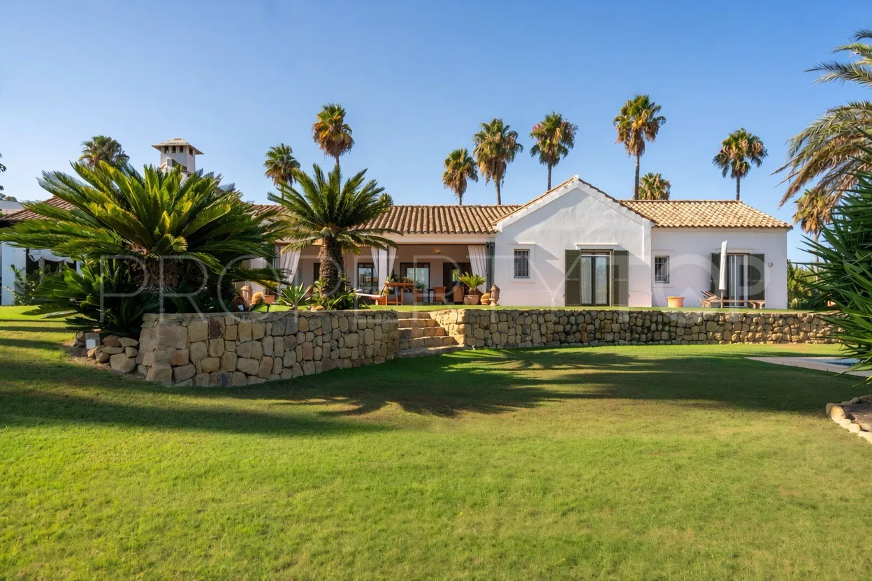 Villa en venta en Zona F con 3 dormitorios
