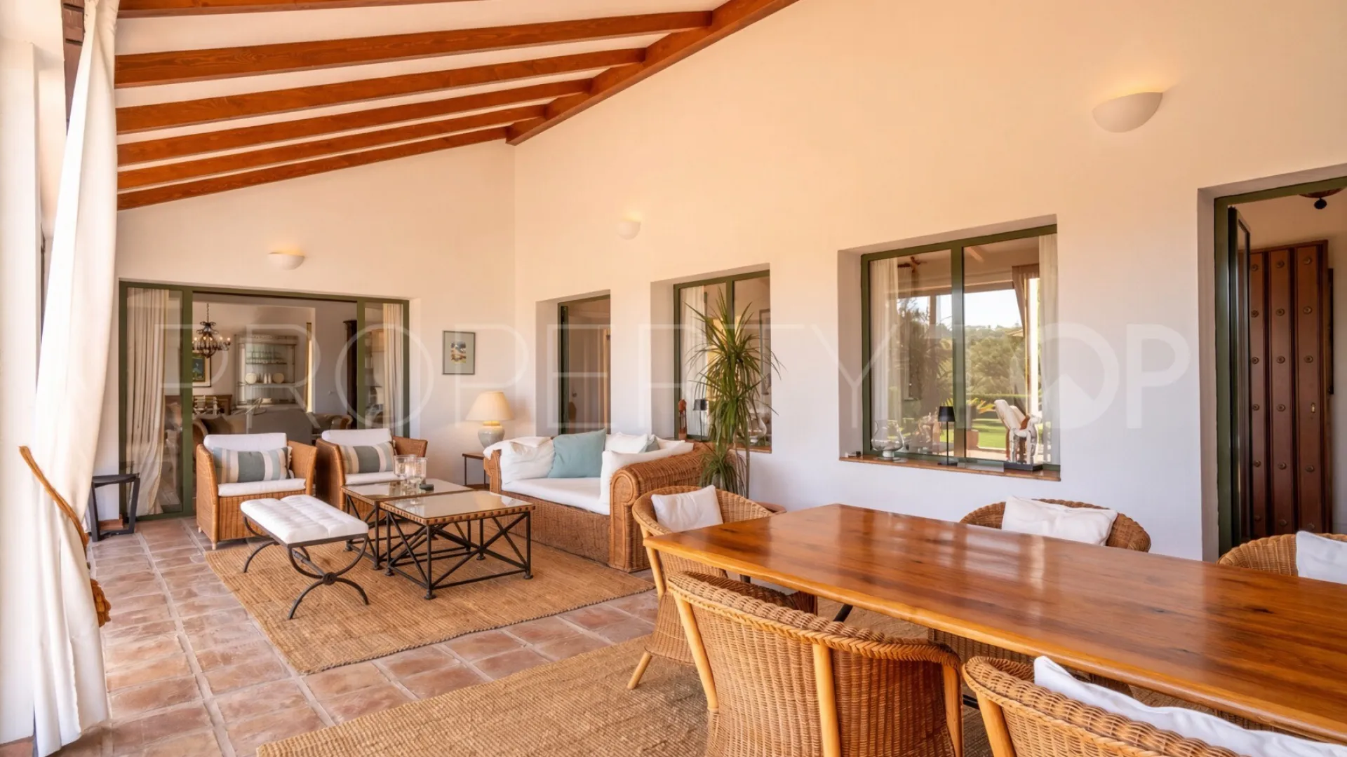 Villa en venta en Zona F con 3 dormitorios