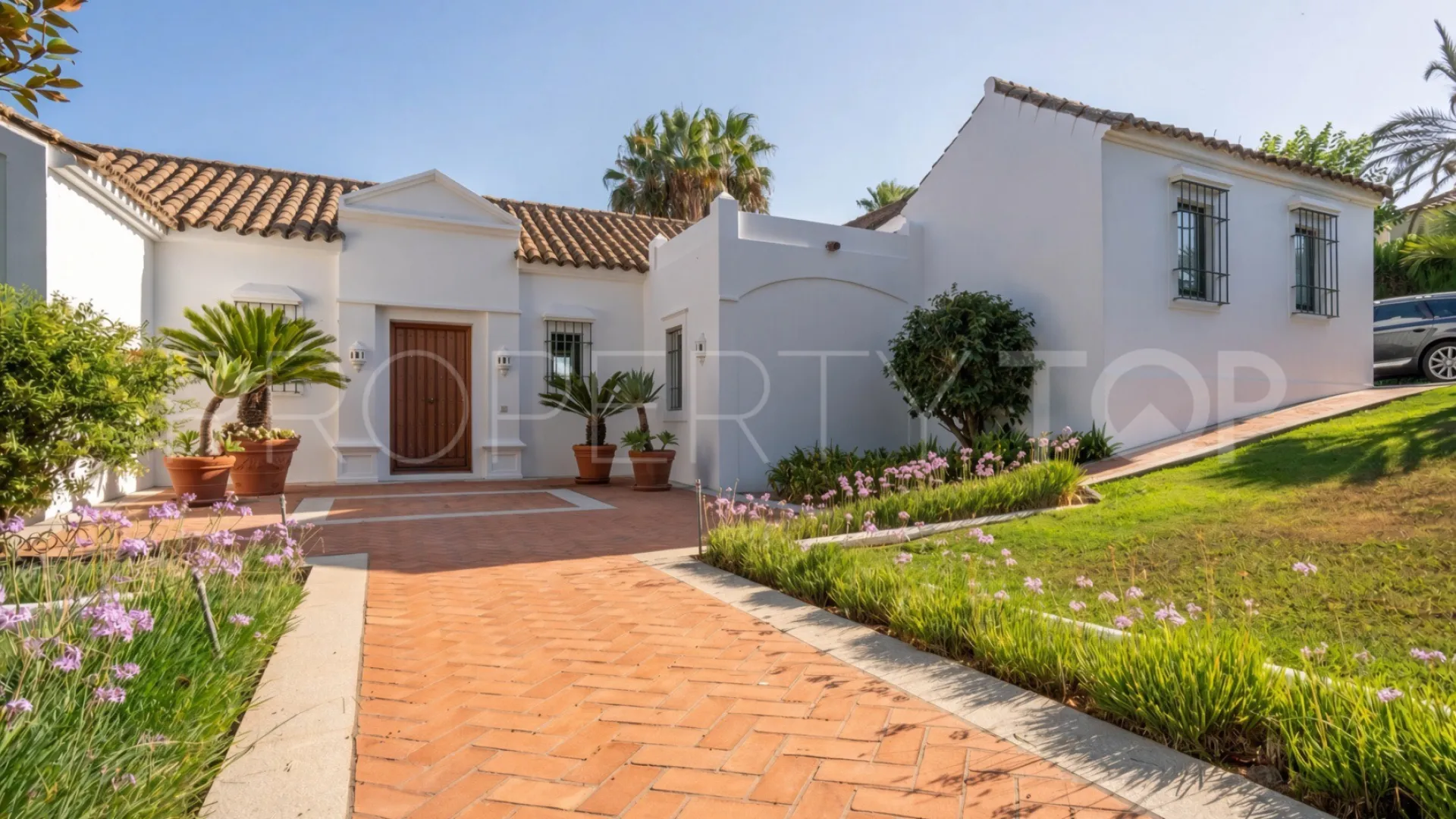Villa en venta en Zona F con 3 dormitorios
