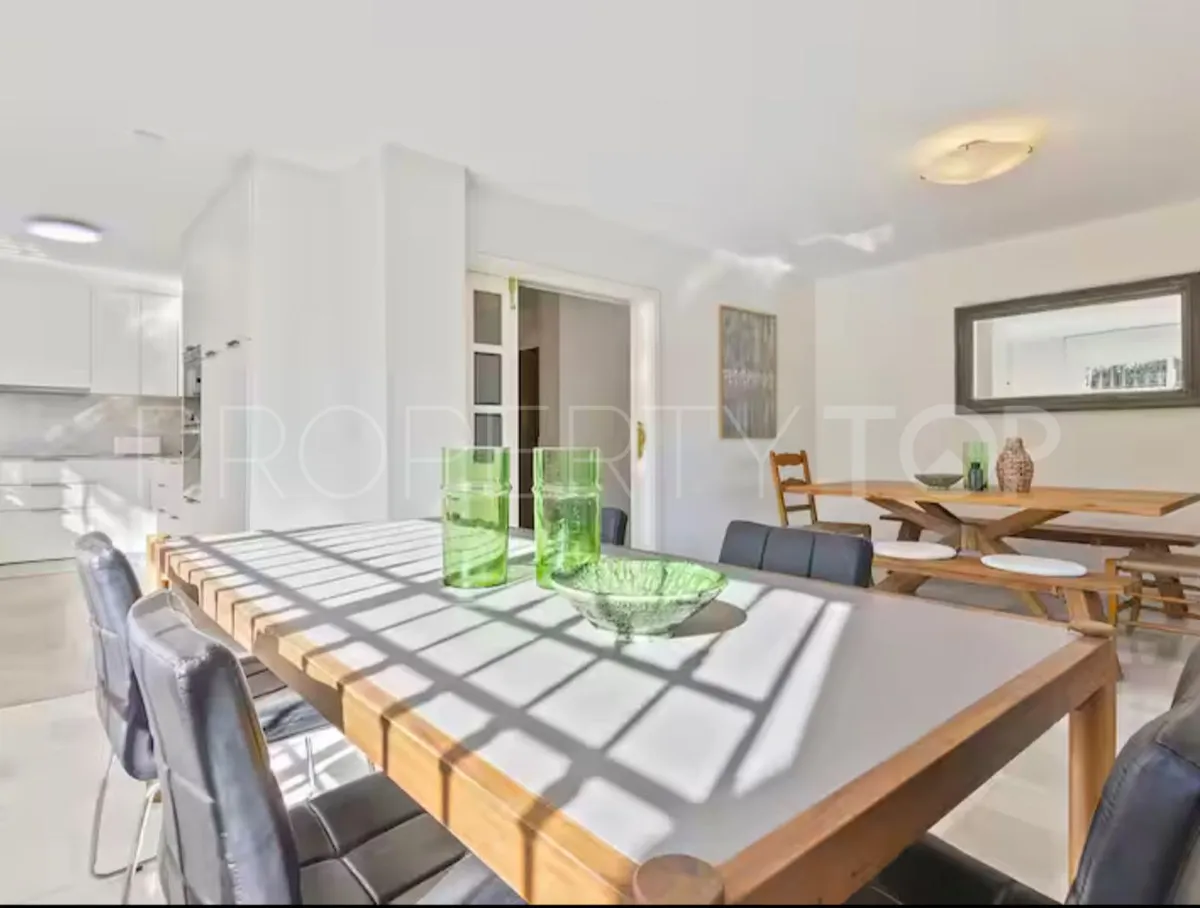 Elviria 6 bedrooms villa for sale
