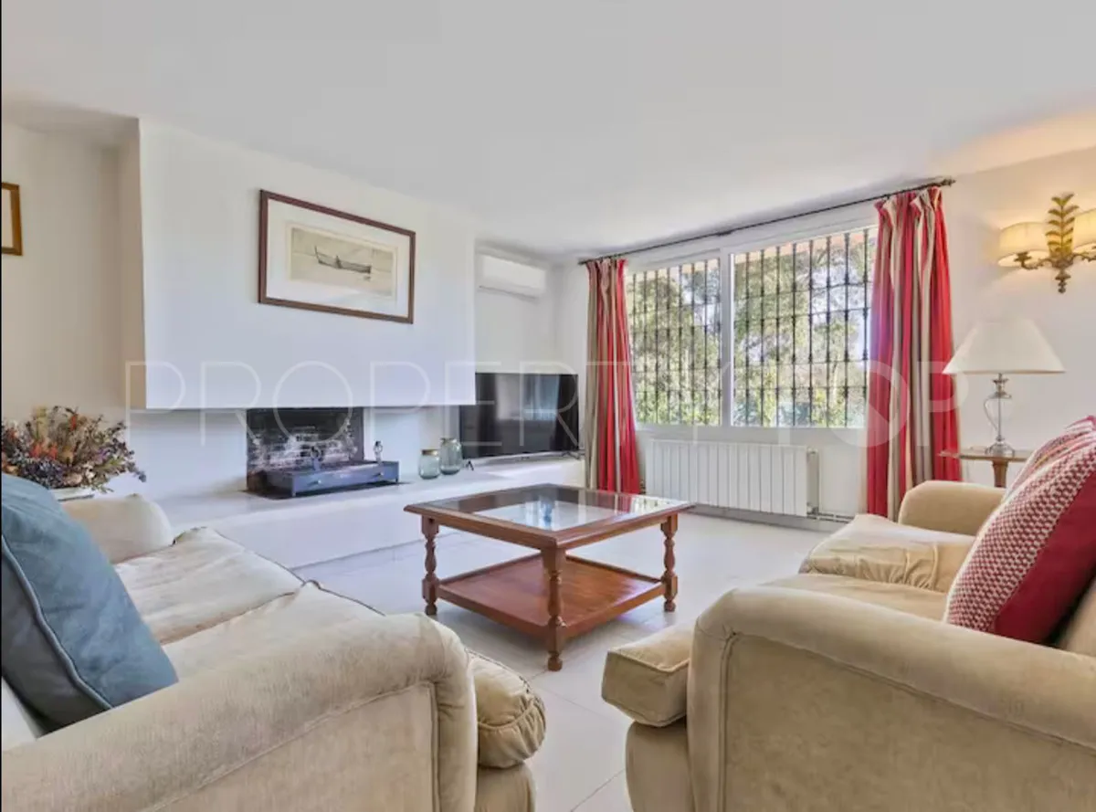 Elviria 6 bedrooms villa for sale