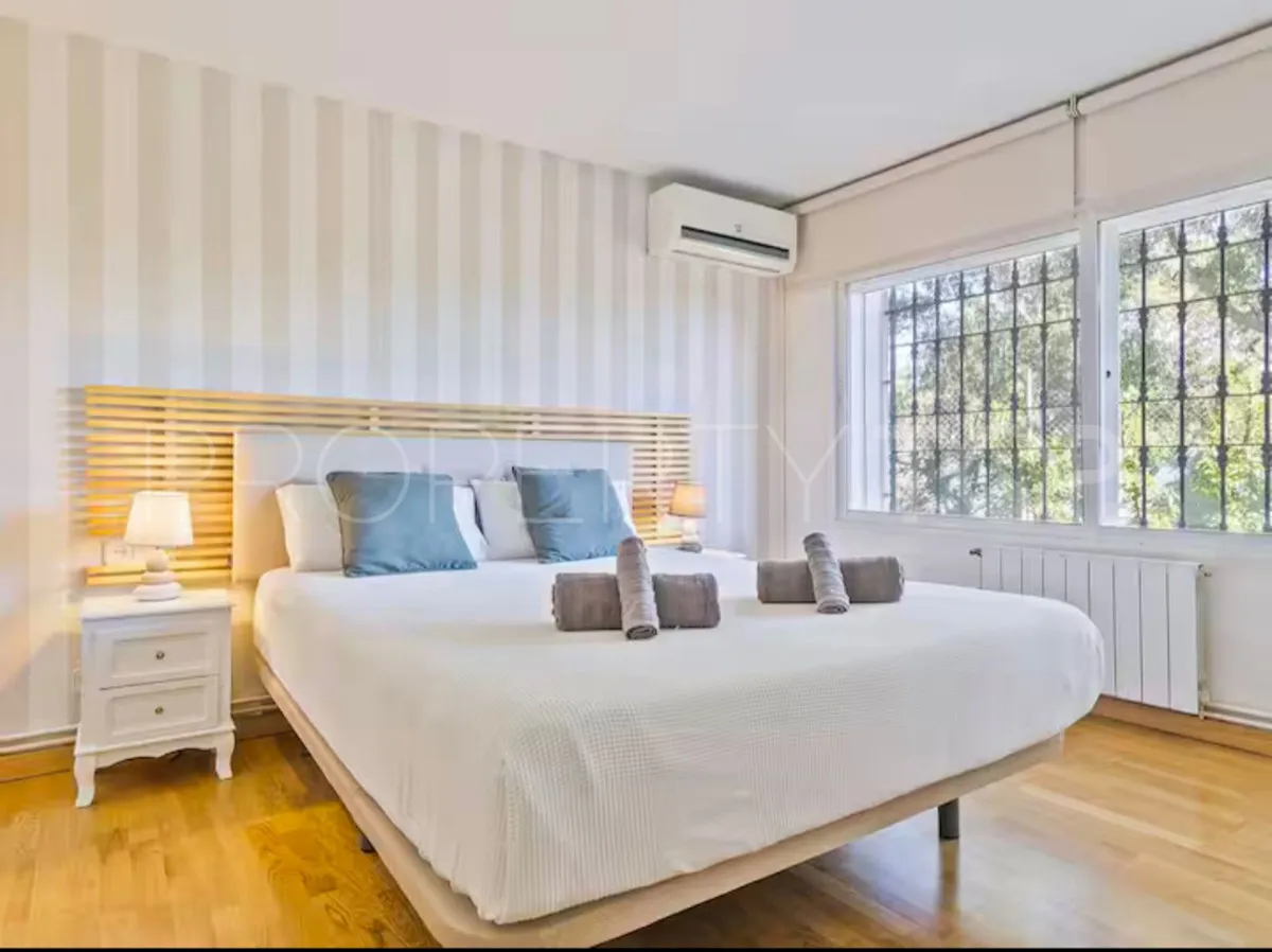Elviria 6 bedrooms villa for sale