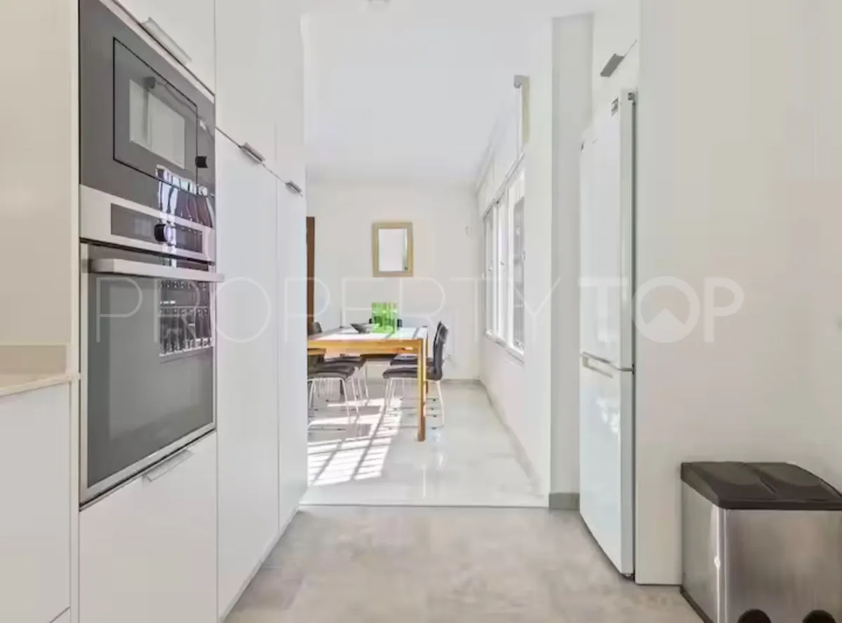 Elviria 6 bedrooms villa for sale