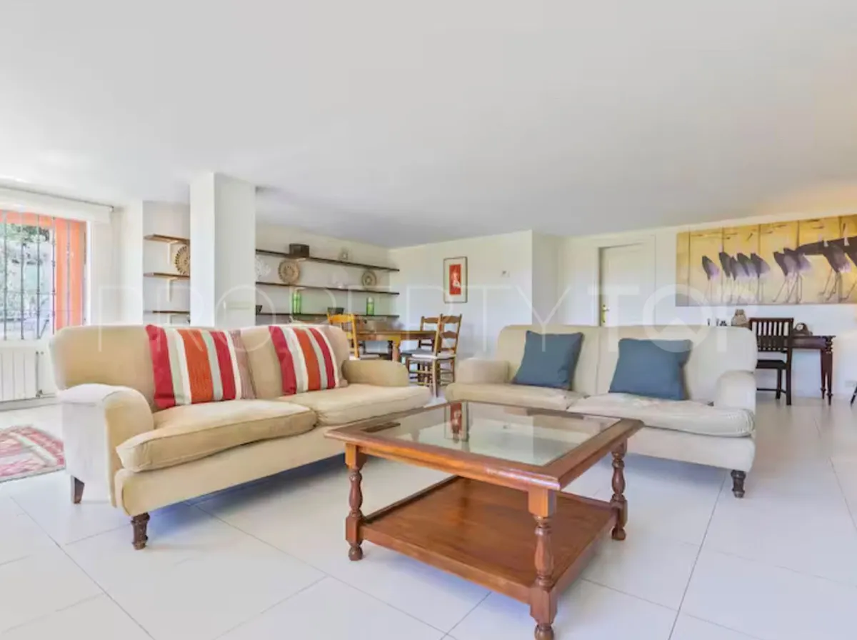 Elviria 6 bedrooms villa for sale