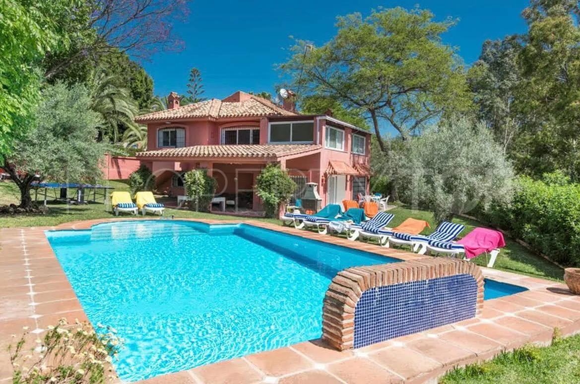 Elviria 6 bedrooms villa for sale