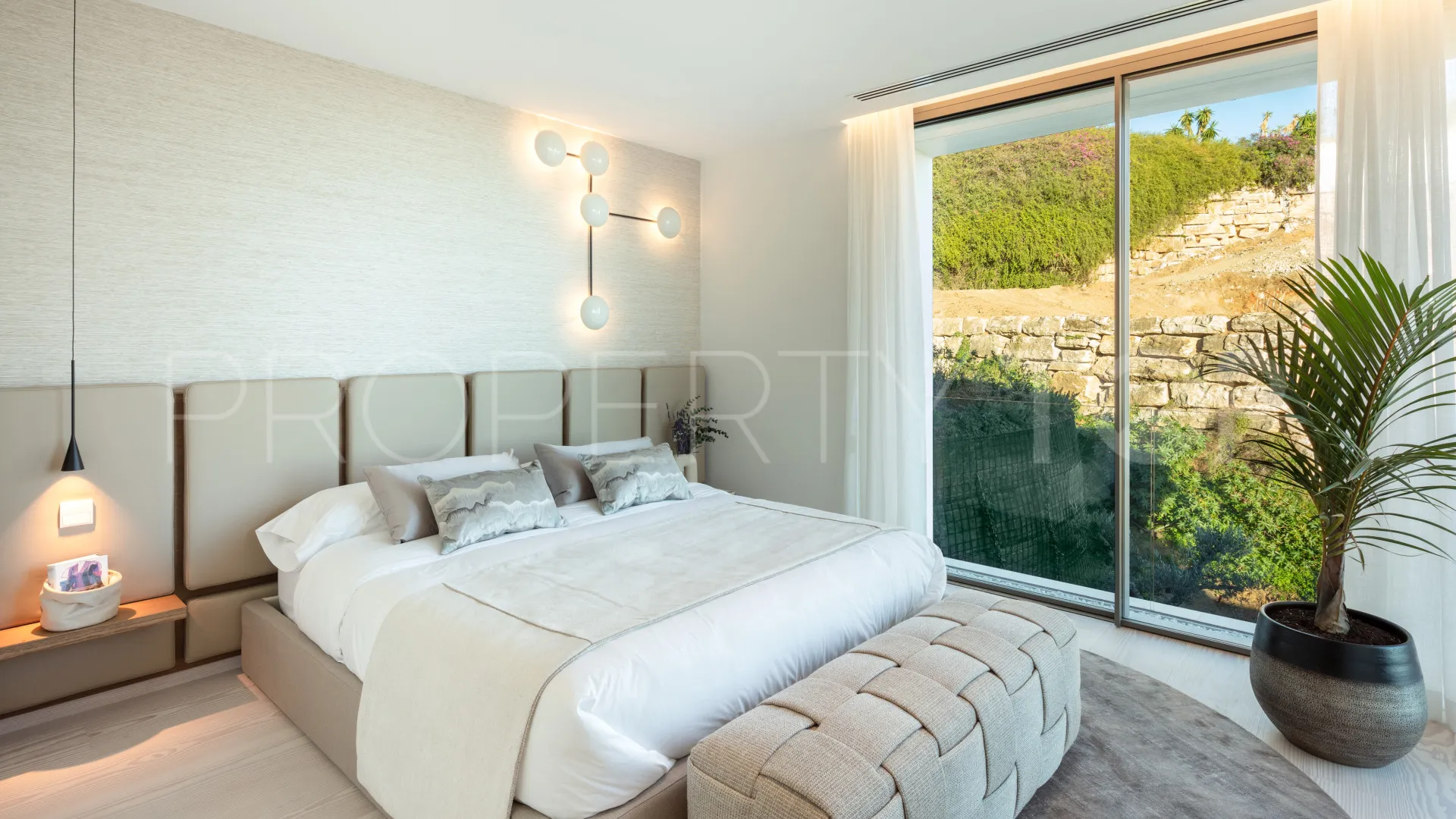 Villa en venta en The Hills con 5 dormitorios