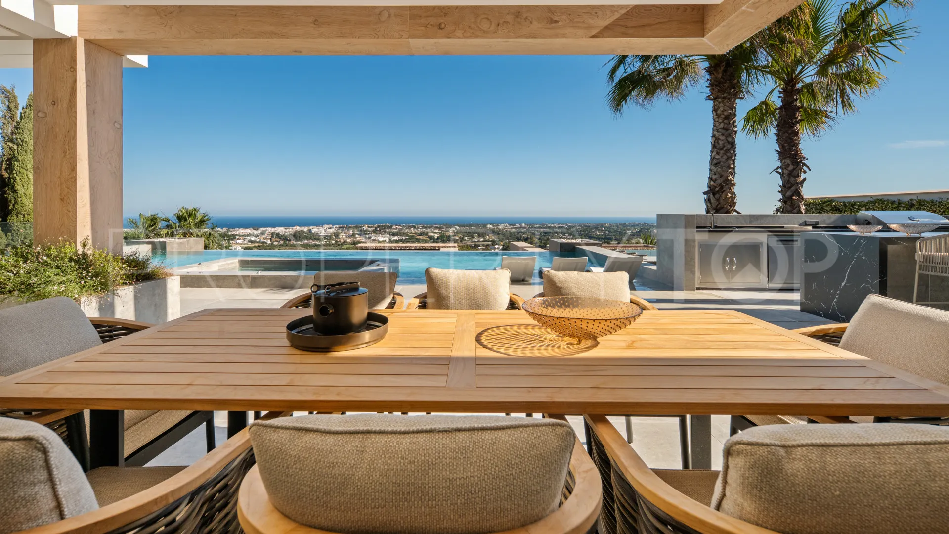 Villa en venta en The Hills con 5 dormitorios