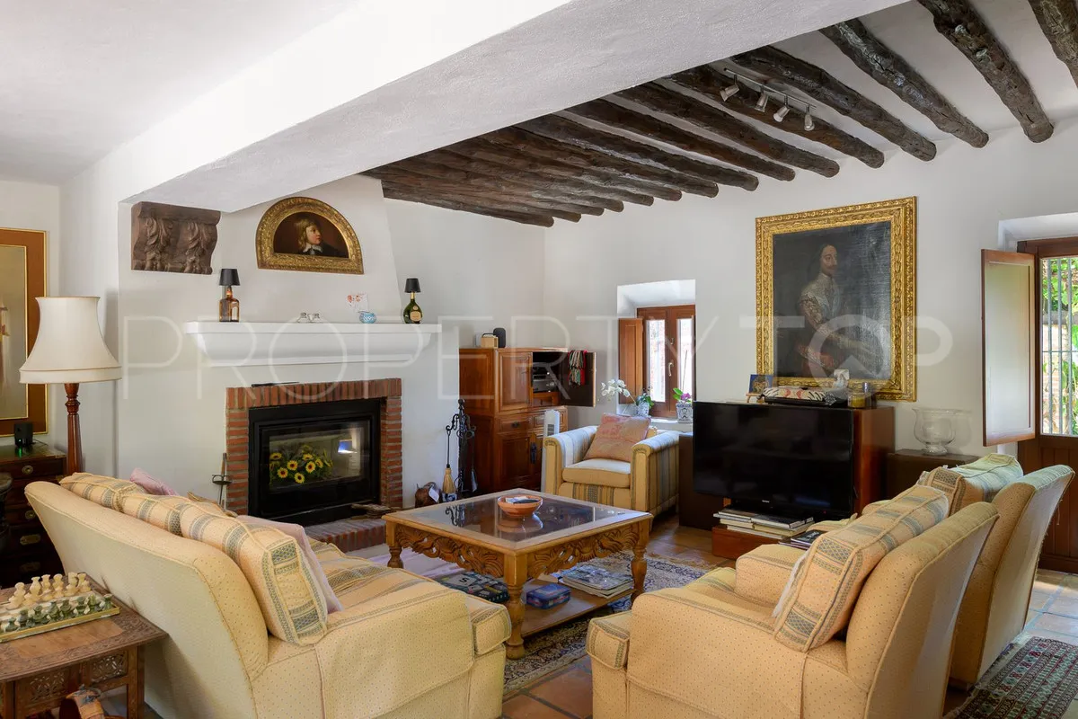 Comprar villa en Estepona