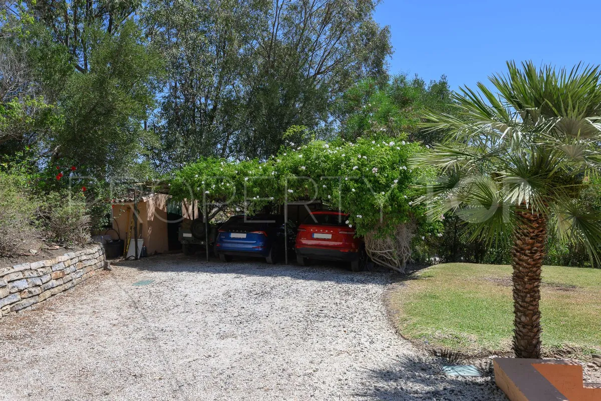 Comprar villa en Estepona