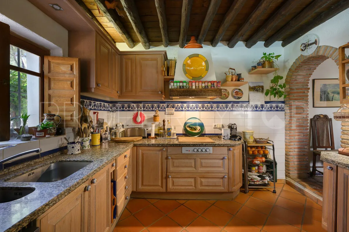 Comprar villa en Estepona