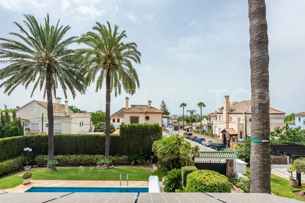 Se vende villa de 4 dormitorios en San Pedro de Alcantara