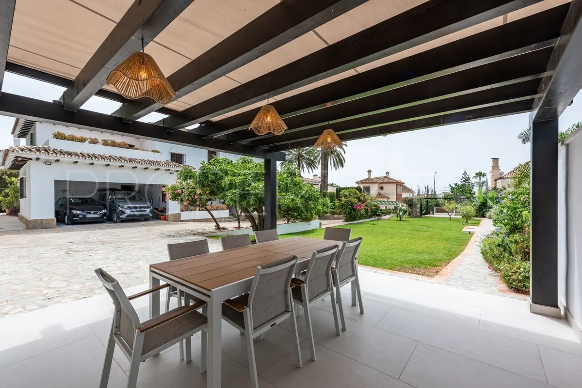 Se vende villa de 4 dormitorios en San Pedro de Alcantara