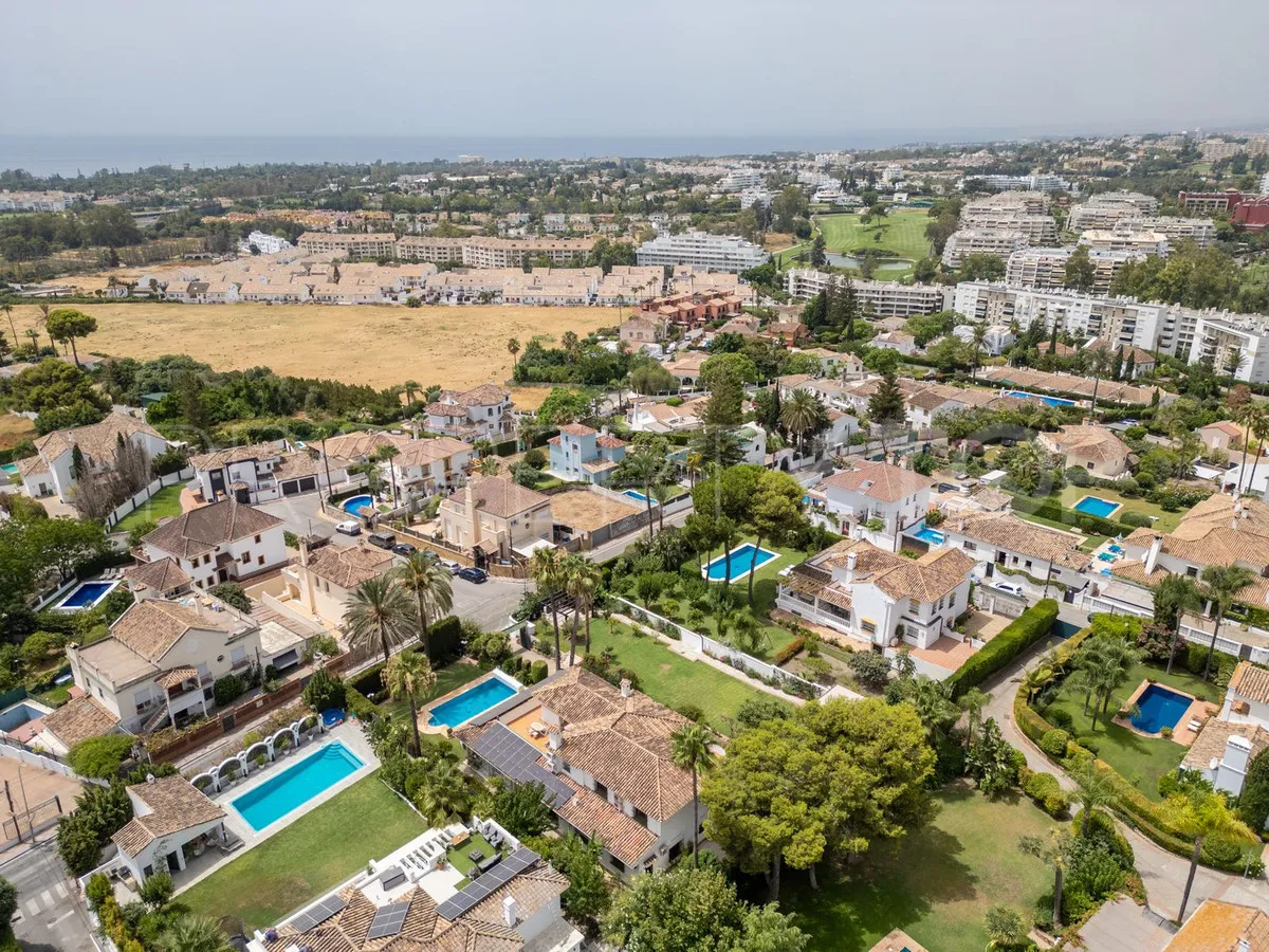 Se vende villa de 4 dormitorios en San Pedro de Alcantara