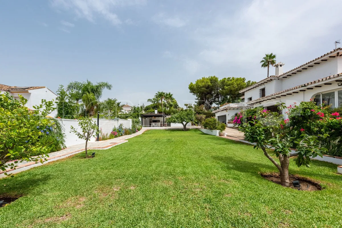 Se vende villa de 4 dormitorios en San Pedro de Alcantara