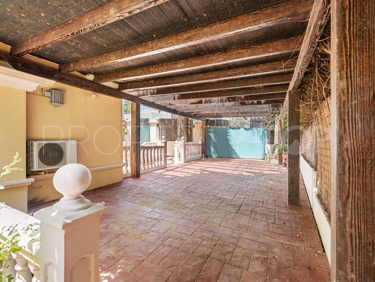 For sale 5 bedrooms villa in Cortijo Blanco