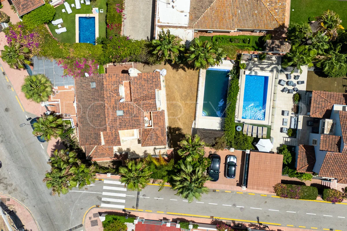For sale 5 bedrooms villa in Cortijo Blanco