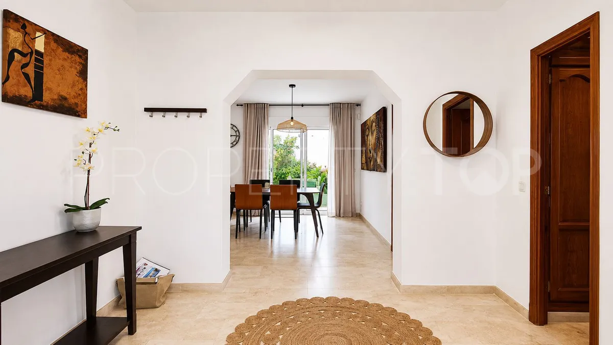 Villa con 3 dormitorios en venta en Las Chapas