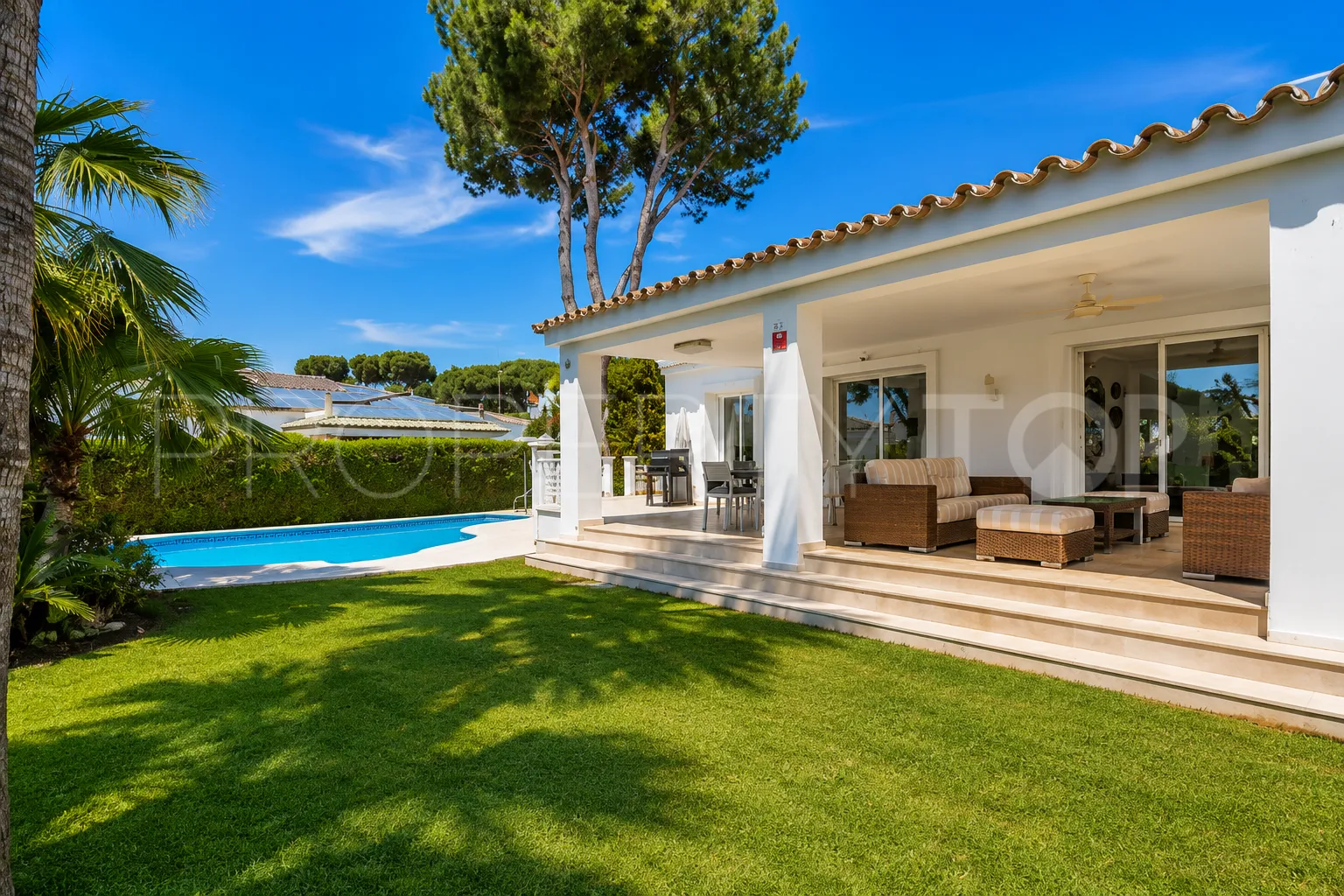 Villa con 3 dormitorios en venta en Las Chapas