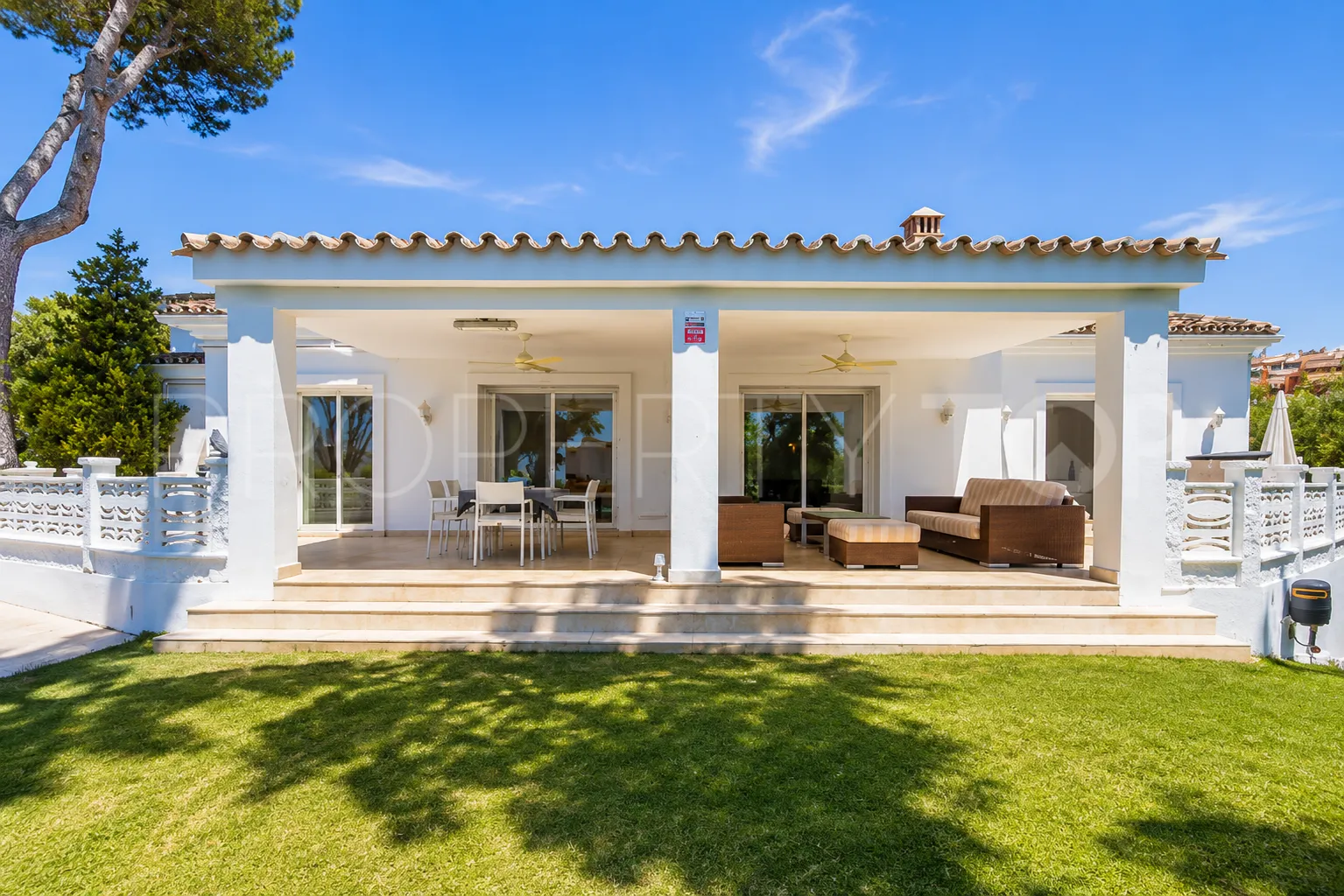 Villa con 3 dormitorios en venta en Las Chapas