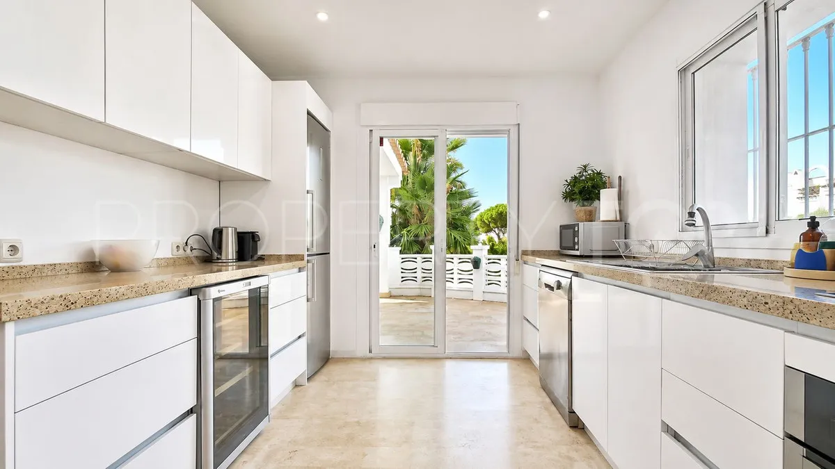 Villa con 3 dormitorios en venta en Las Chapas