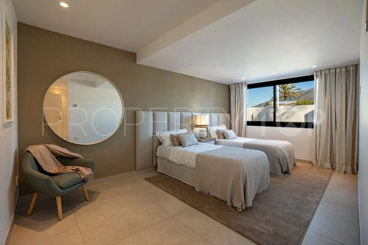 Villa de 4 dormitorios en venta en Las Brisas
