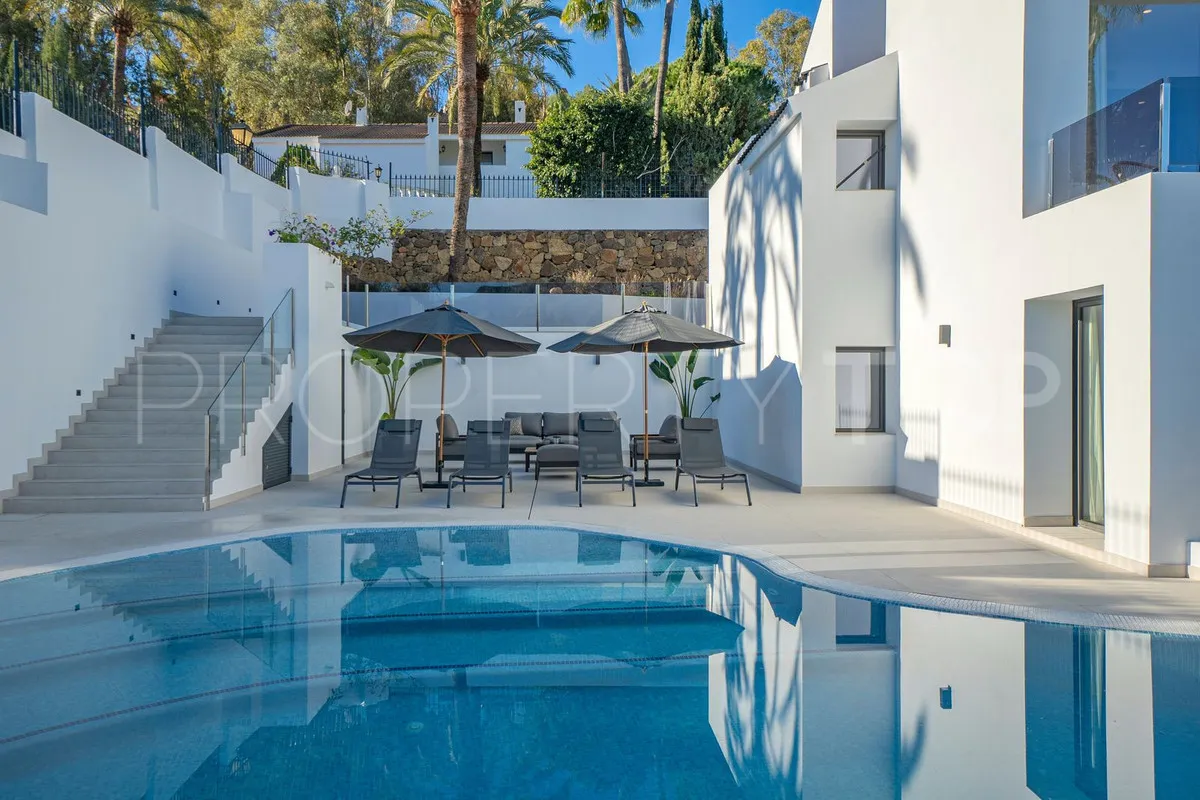 Villa de 4 dormitorios en venta en Las Brisas