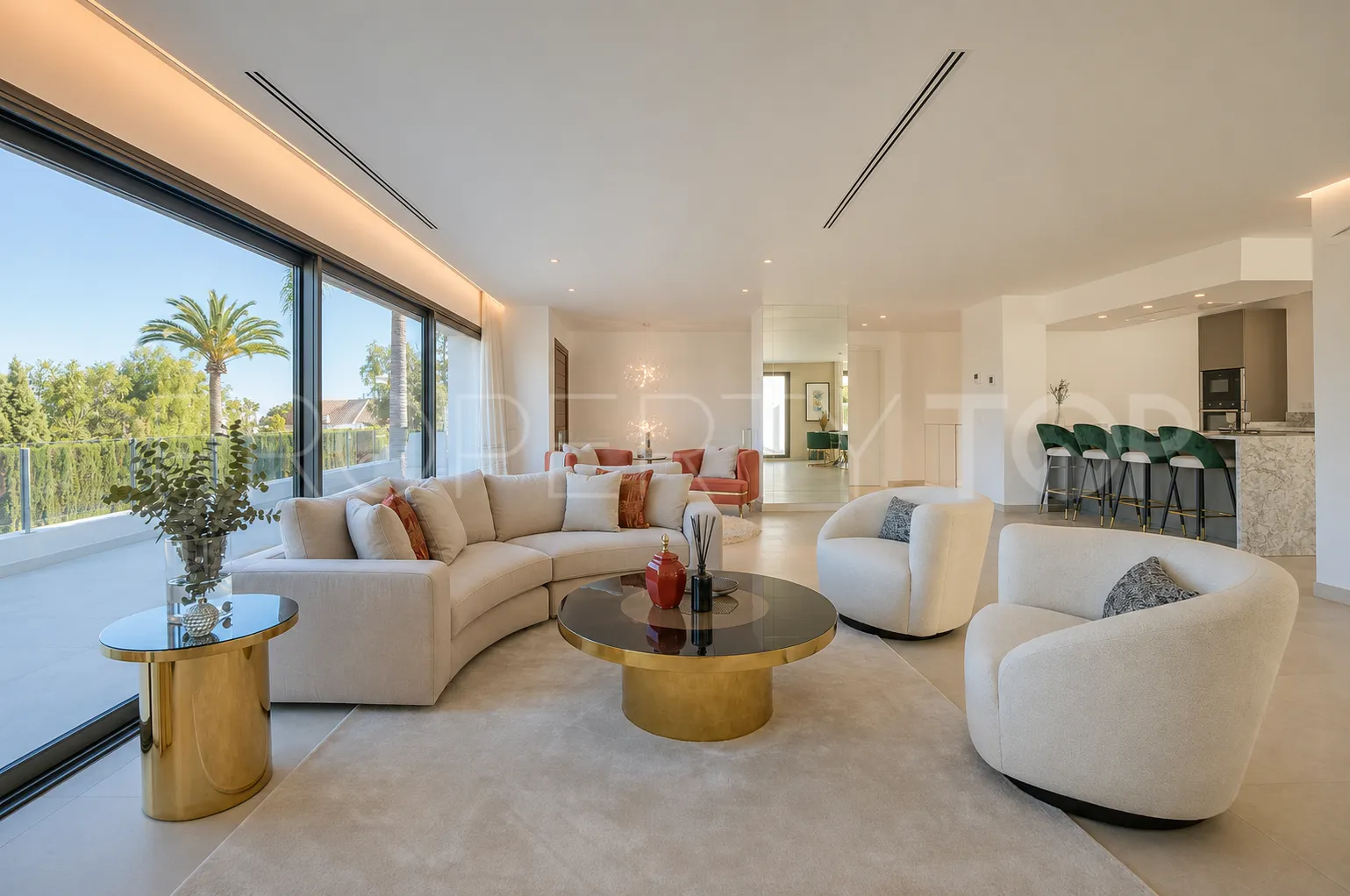 Villa de 4 dormitorios en venta en Las Brisas