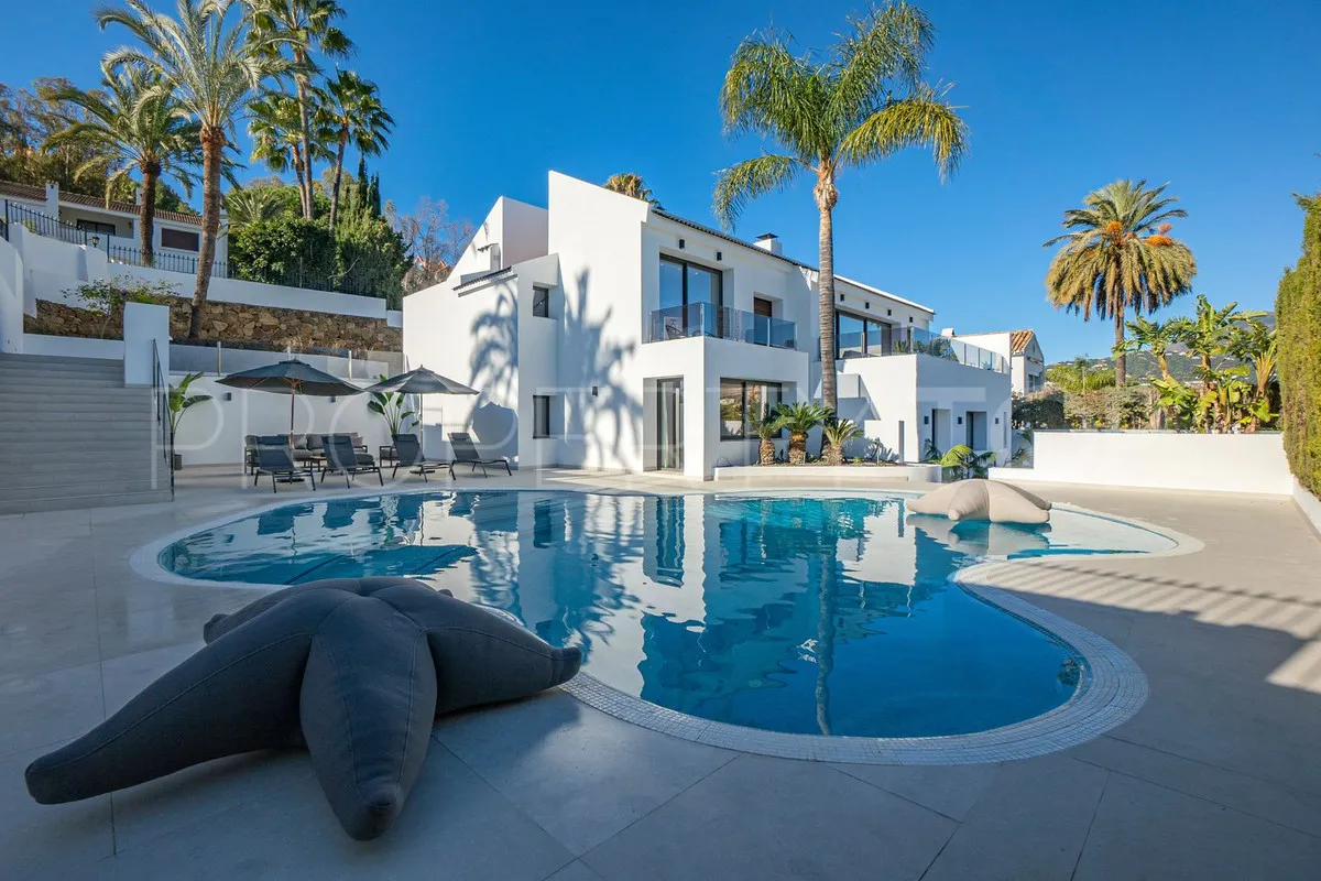Villa de 4 dormitorios en venta en Las Brisas