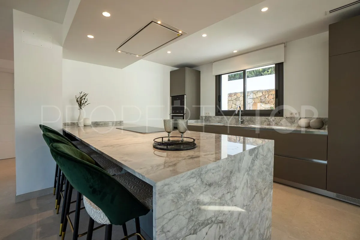 Villa de 4 dormitorios en venta en Las Brisas