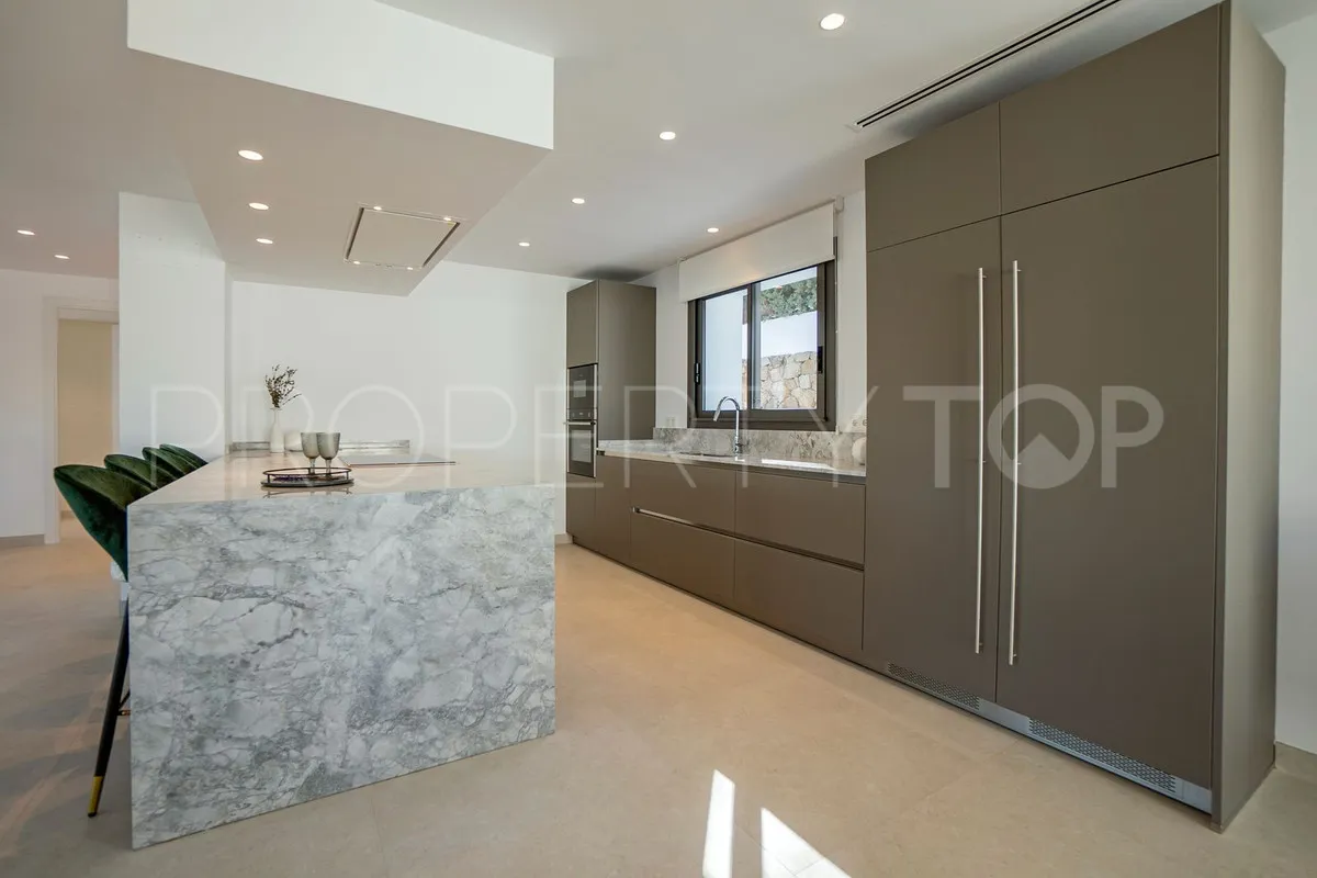 Villa de 4 dormitorios en venta en Las Brisas
