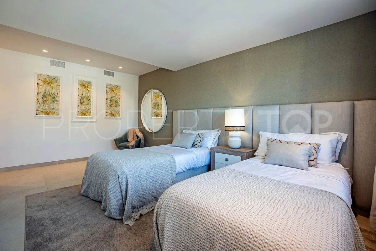 Villa de 4 dormitorios en venta en Las Brisas