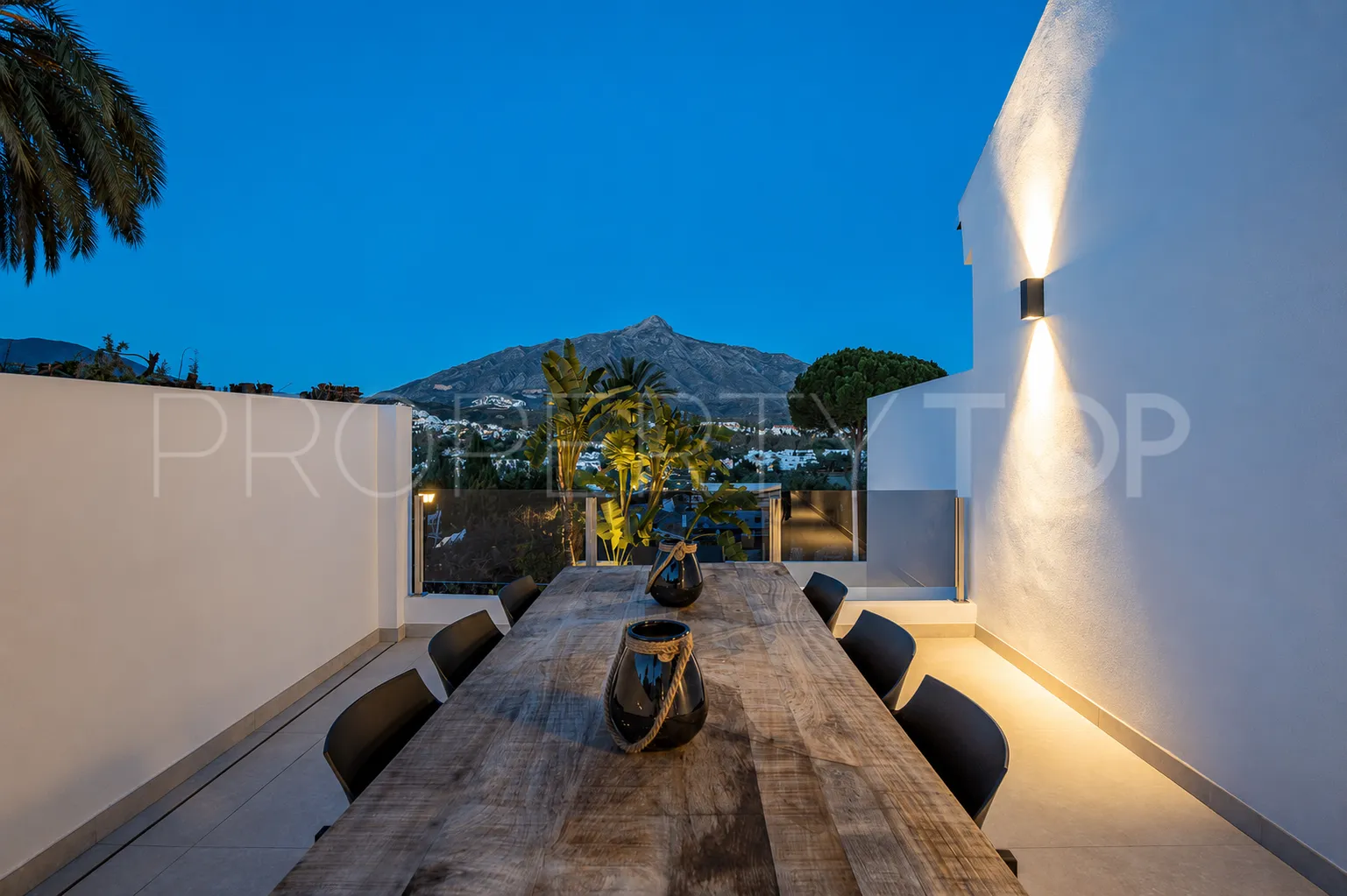 Villa de 4 dormitorios en venta en Las Brisas