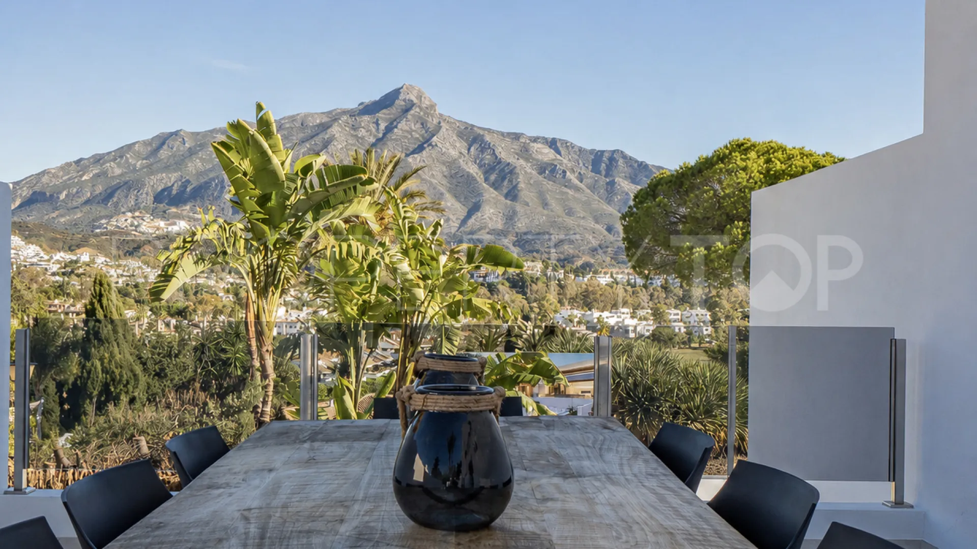 Villa de 4 dormitorios en venta en Las Brisas