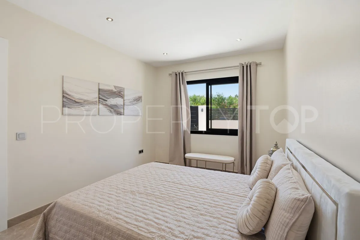 Villa en venta de 4 dormitorios en El Chaparral