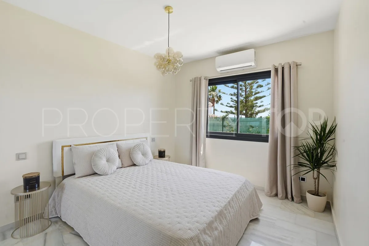 Villa en venta de 4 dormitorios en El Chaparral