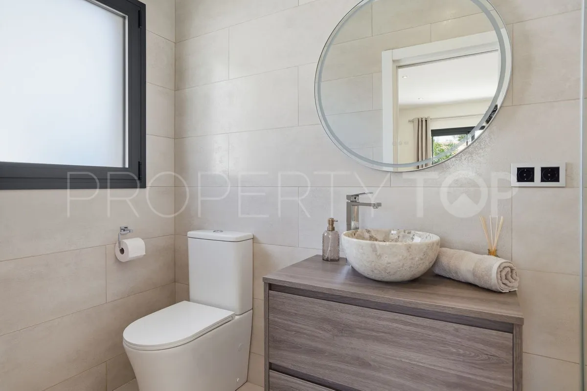 Villa en venta de 4 dormitorios en El Chaparral