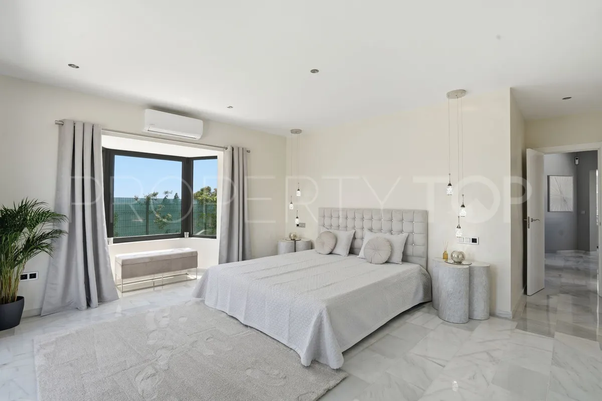 Villa en venta de 4 dormitorios en El Chaparral