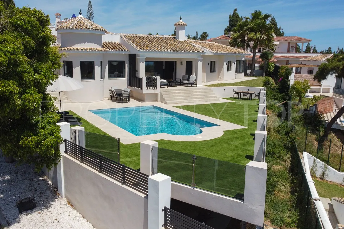 Villa en venta de 4 dormitorios en El Chaparral