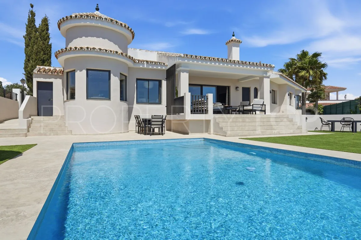 Villa en venta de 4 dormitorios en El Chaparral
