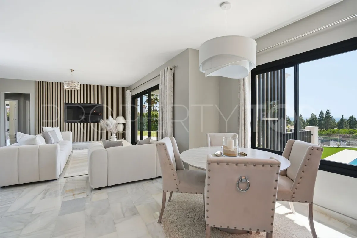 Villa en venta de 4 dormitorios en El Chaparral