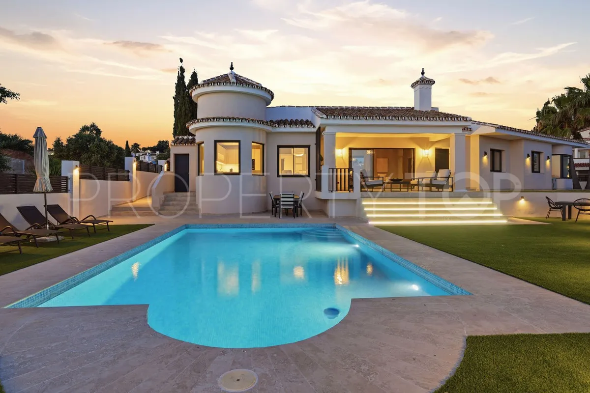 Villa en venta de 4 dormitorios en El Chaparral