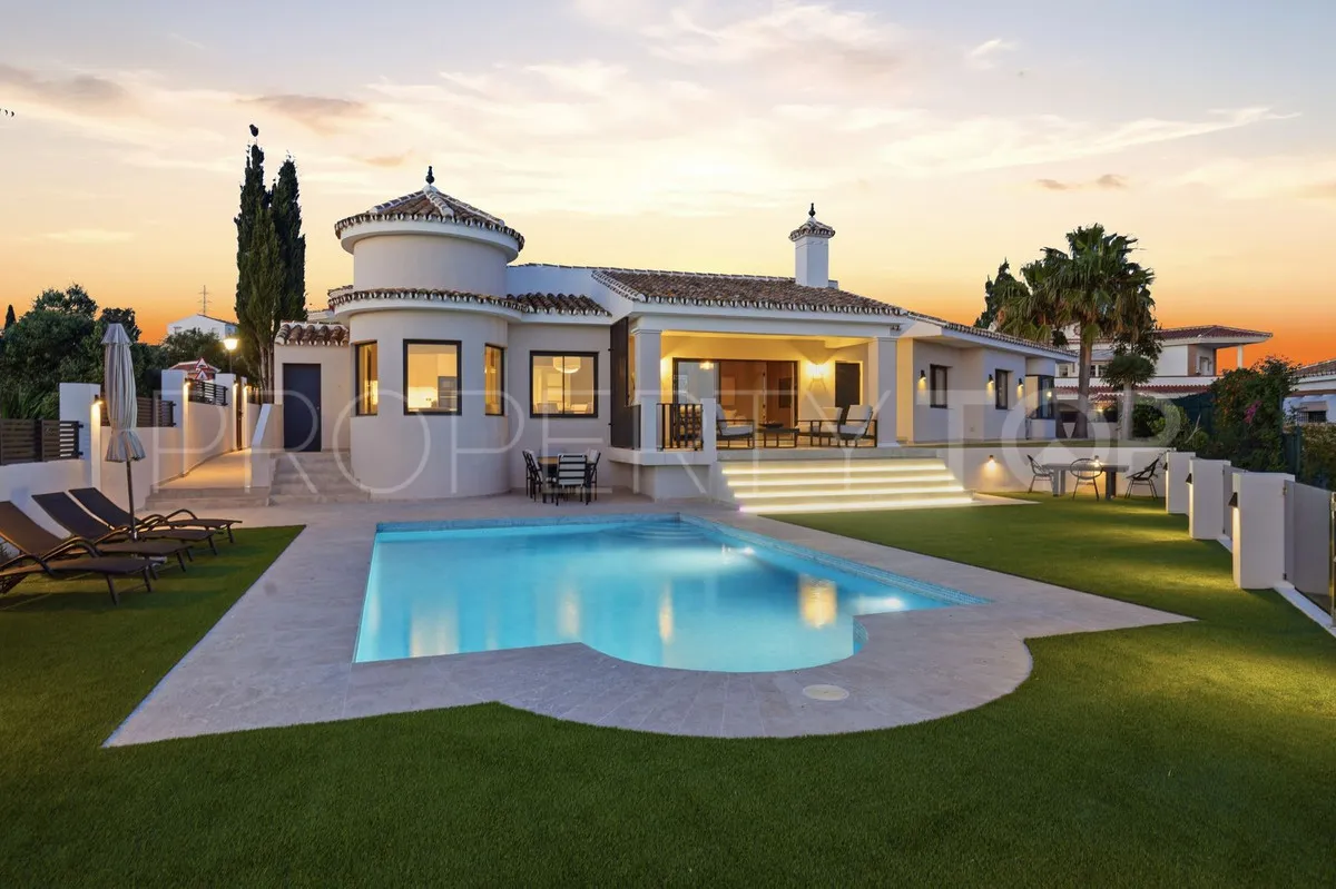 Villa en venta de 4 dormitorios en El Chaparral