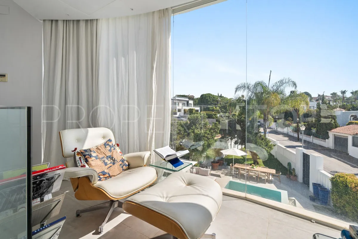 Comprar villa en Marbesa con 3 dormitorios