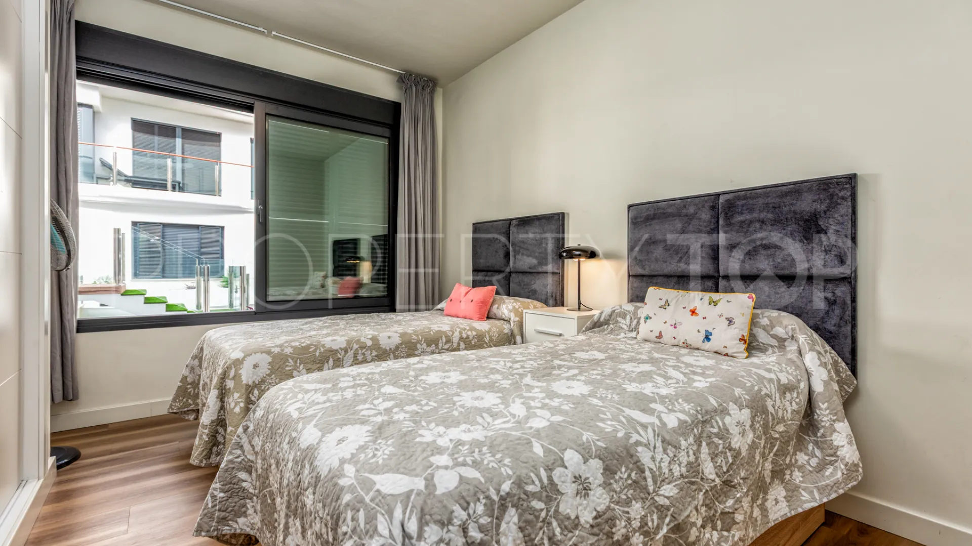 Estepona Casco Antiguo, apartamento planta baja en venta de 2 dormitorios