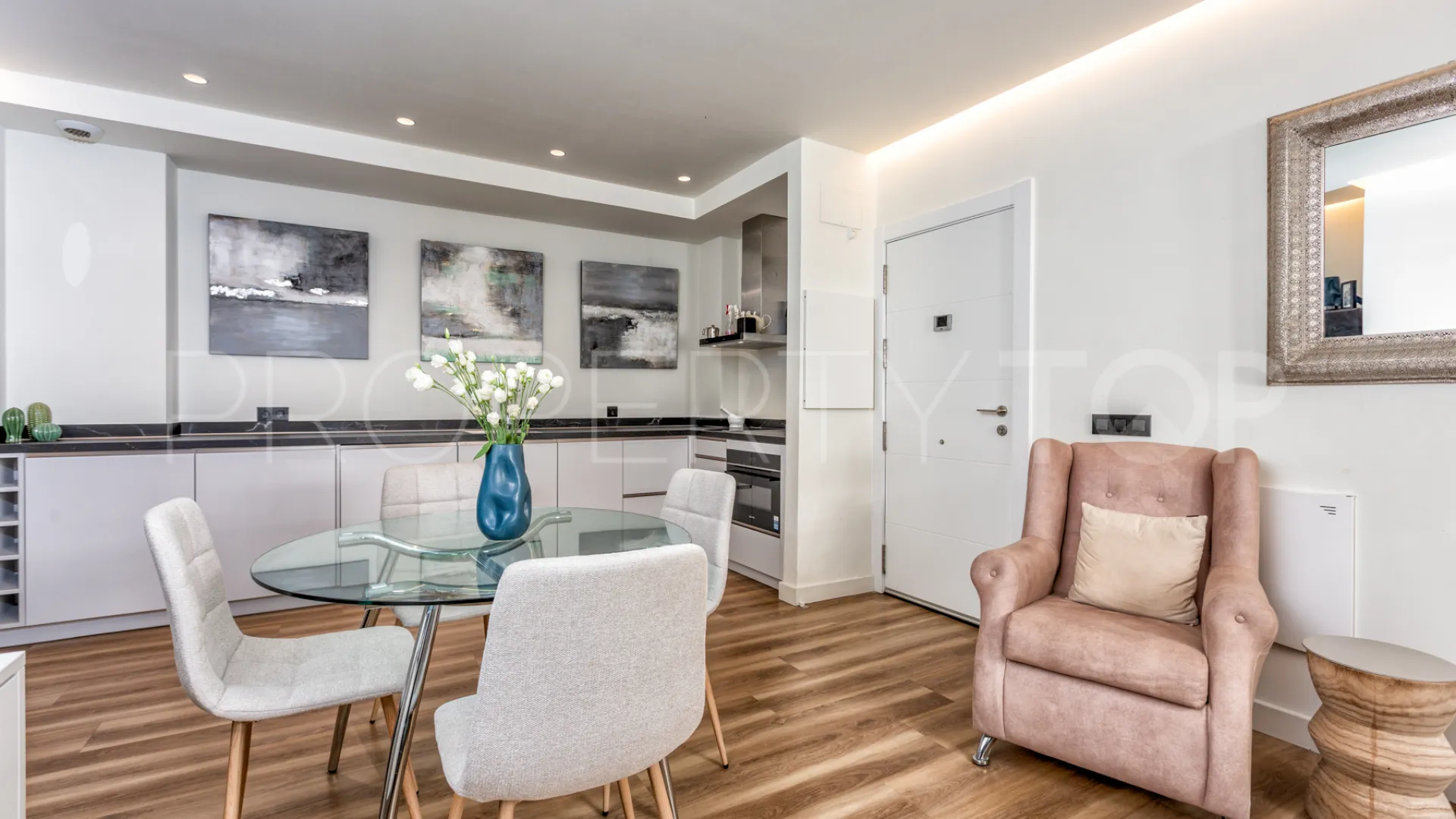 Estepona Casco Antiguo, apartamento planta baja en venta de 2 dormitorios