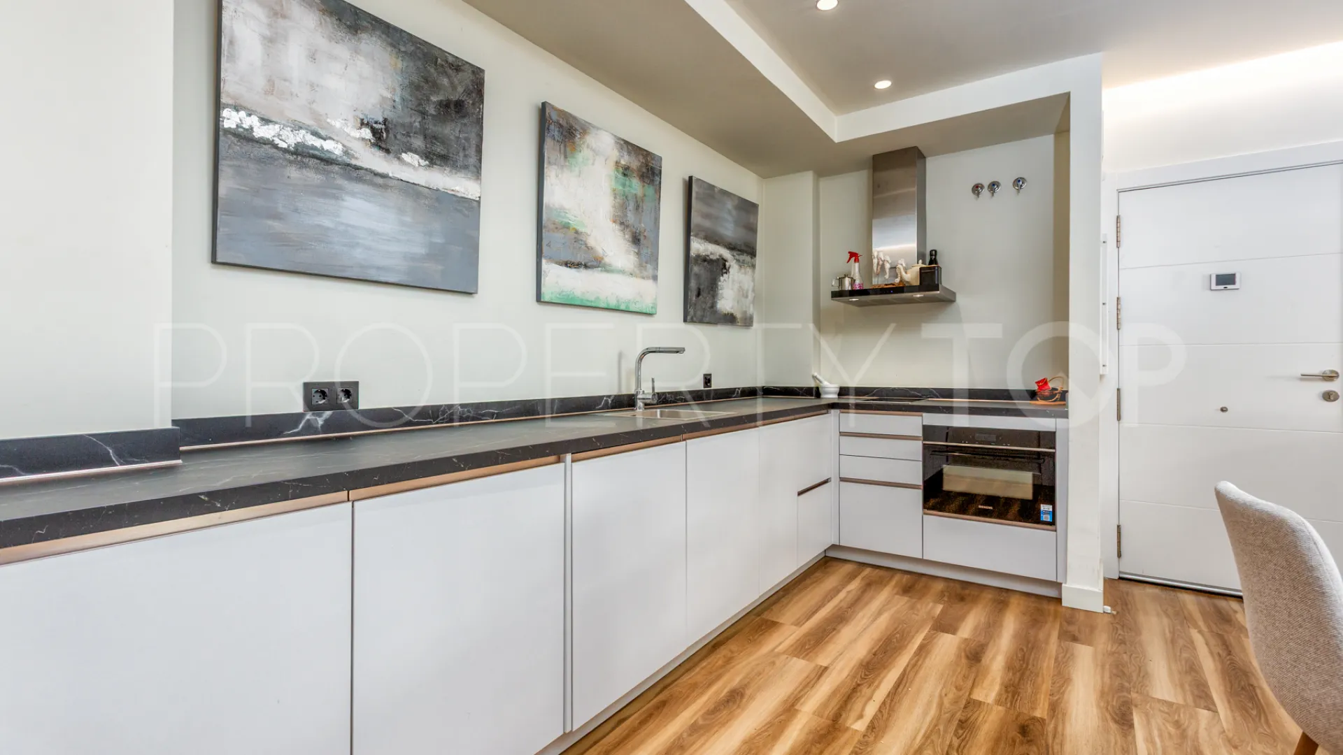 Estepona Casco Antiguo, apartamento planta baja en venta de 2 dormitorios